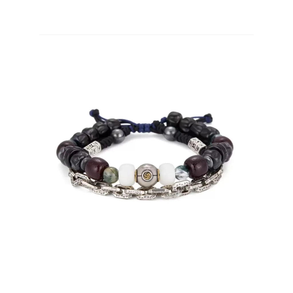 Front view of the "Turn" bracelet, fusing traditional Bodhi beads with a modern oxidized silver chain